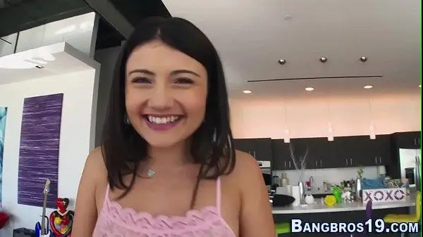 Kerolay gozando no foda amador com língua e prazer intenso