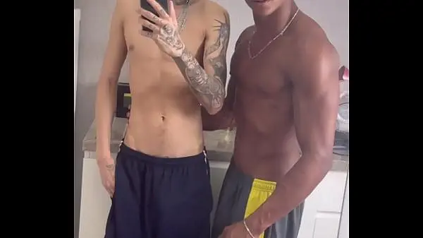 Sex gay comendo o rabão guloso do boy novinho sem parar